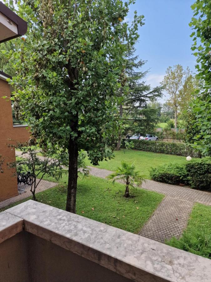 Апартаменты Casa Vittoria Sirmione Punta Gro Con Piscina Экстерьер фото